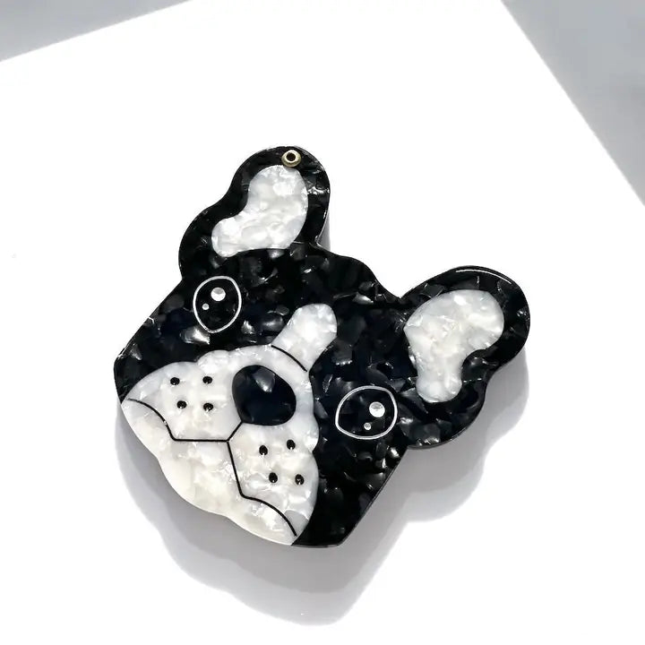 The perfect mirror to show off your love of dogs and it looks like a french bulldog. The design is compact perfect to keep in your purse and sturdy enough.
