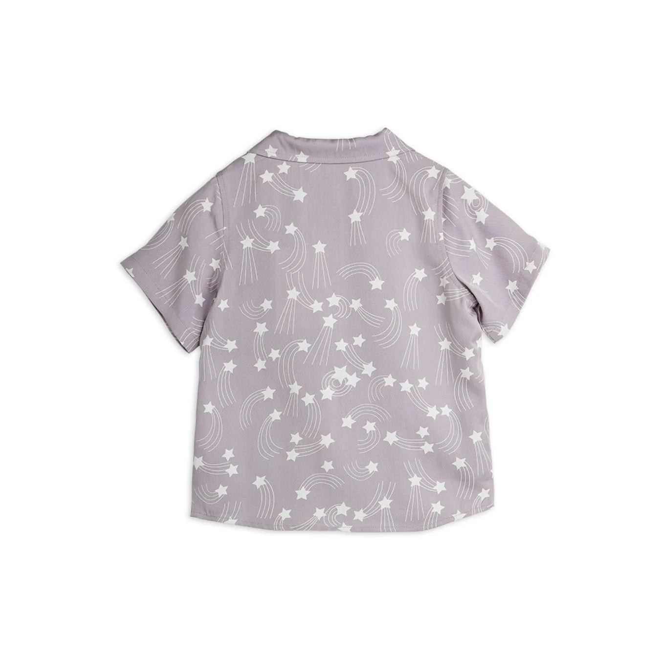 Woven short-sleeve shirt in 100% lyocell with the Starfall print. Features a camp collar, button front and a chest pocket with an embroidered planet patch. Soft, lightweight and breathable.