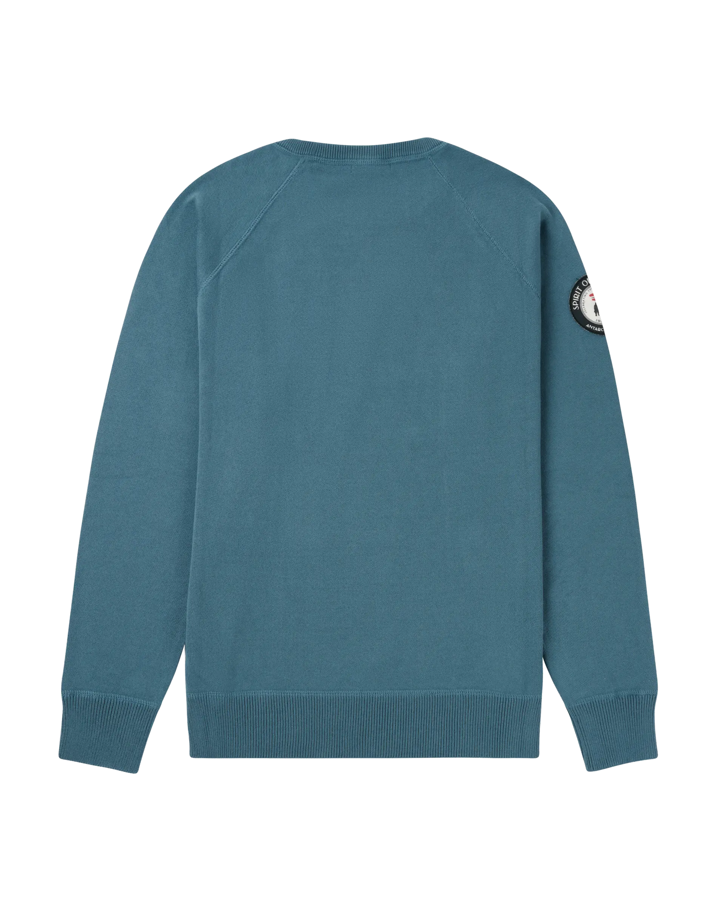 Knitted in Italy from long‑staple Egyptian cotton, the Lascar Crew Neck captures the spirit of a classic college jumper. Ribbed cuffs and hem keep the silhouette tidy, while the soft knit make it an easy layer for everyday sport, coastal living or city routines. Finished with the weathered red triangle at the collarbone and the Spirit of Amundsen patch on the sleeve.