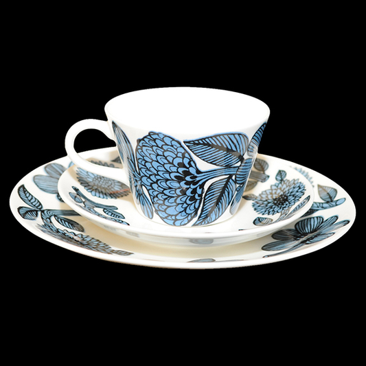 Gustavsberg Red and Blue Aster Fika or Lunch Plates, Gustavsberg, Huset | Modern Scandinavian Design