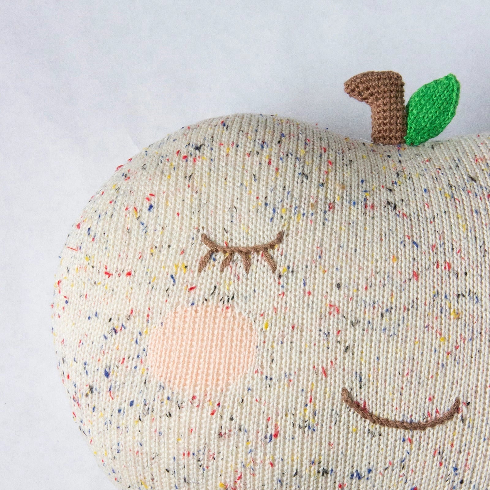Perfect for adding a unique touch of style to a chair, bed, or shelf.. OR perfect for offering a cozy hug. Cozy Kids Decor, Venice Beach, Huset Shop, Selling Scandinavian Home Decor
