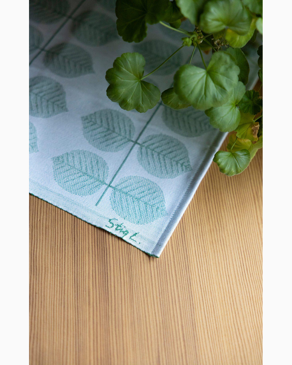 Stig Lindberg Tea Towel Leaves green