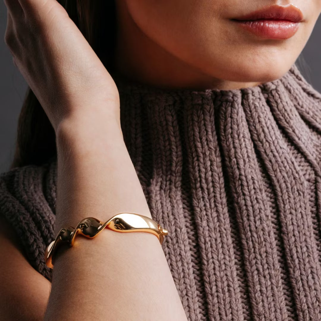 Beginning comes in two thoughtfully selected qualities: gold-plated (18K) and silver-plated brass. All Sparv jewelry is nickel free and their gold plated jewelry has an extra thick layer of plating of 18K so you get a piece that is made to last. All carefully wrapped in handmade jewelry boxes made of recycled and FSC certified paper.