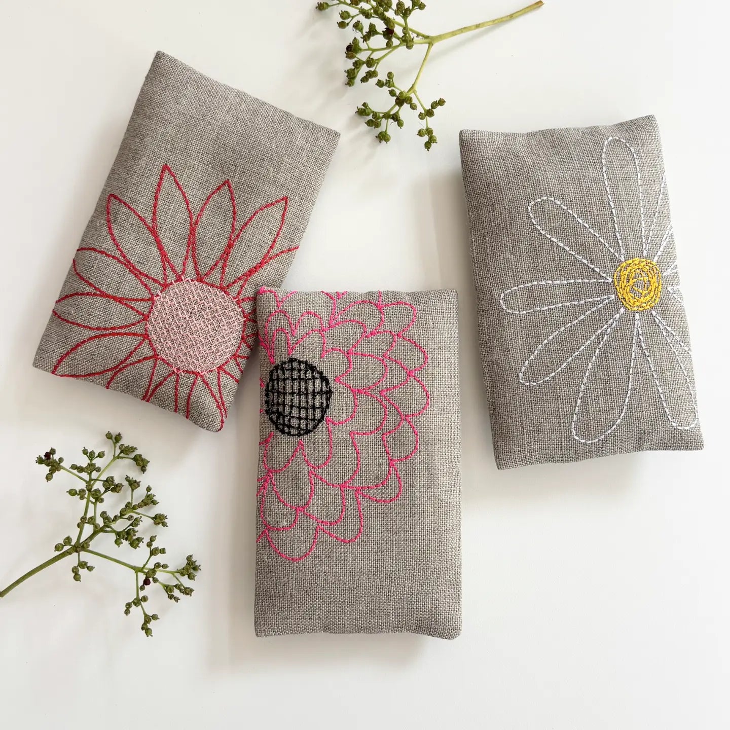 Filled with lavender. Sachets measure 3.5"X5.5". Bundle of three. smells like the french countryside, incredible and floral with beautiful detailed embroidery.