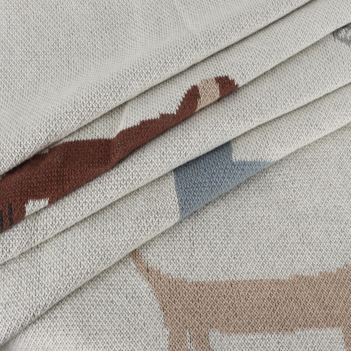 Luxurious 100% Organic Cotton knitted baby blanket featuring cute buddy dog design. Ultra-Soft, lightweight, all-season, breathable, cozy and comfy.&nbsp;Non-toxic &amp; natural fabrication for sensitive skin, eco-friendly &amp; sustainable materials used.