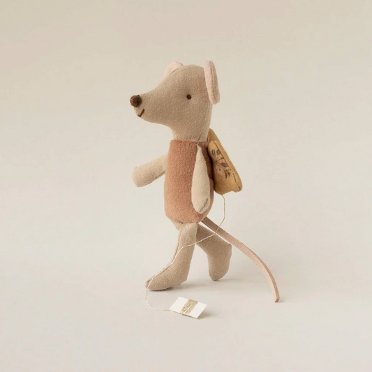 This fairy mouse is absolutely adorable in its soft warm tones and little dainty wings. A fun gift to get for your daughter.