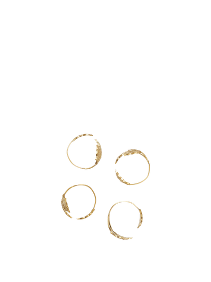 Inspired by nature, the Holly Leaf Napkin Rings echo the elegance of fine jewellery, lending a graceful and effortless accent to the holiday table. Crafted from cast brass, each ring features intricate detailing that reflects the organic beauty of holly leaves. Designed to wrap delicately around your napkins, they bring a sense of occasion to festive gatherings and meaningful moments alike.