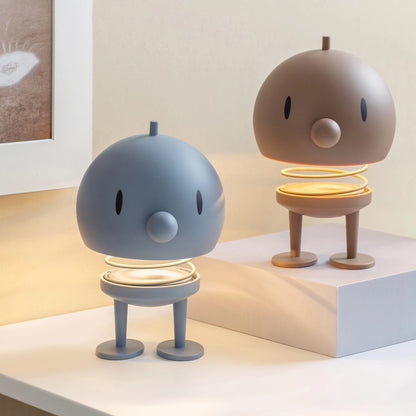 Let the beautiful Hoptimist LED lamp fill the room with light, color and cosiness wherever you place it. Whether you move it to your desk, your favorite corner or your bedside table, the lamp will bring joy to your home - without the hassle of wires. The lamp's touch function makes it easy to switch on, off and adjust the brightness with a single touch. A light tap on the top switches the light on or off, while a sustained tap adjusts the brightness to suit you. After 4.5 hours of charging, the lamp is read