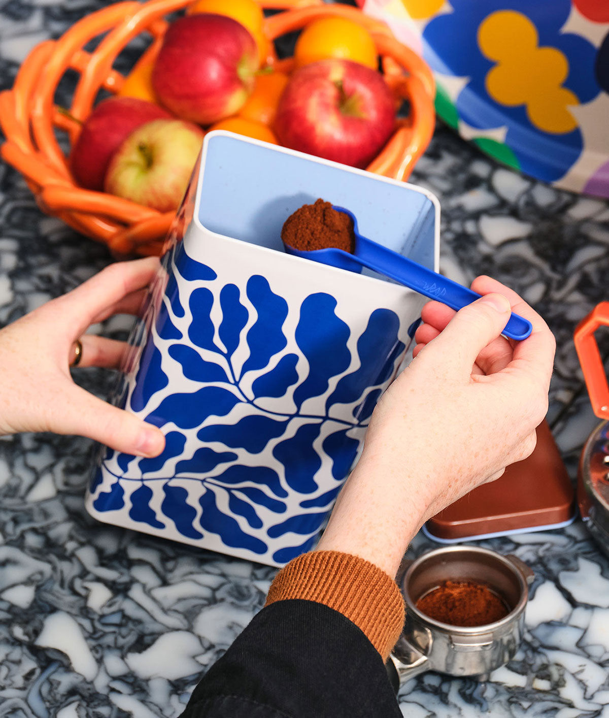 Perfect for storing coffee, as well teas and other dry goods, and adding a touch of print and pattern to kitchen shelves.