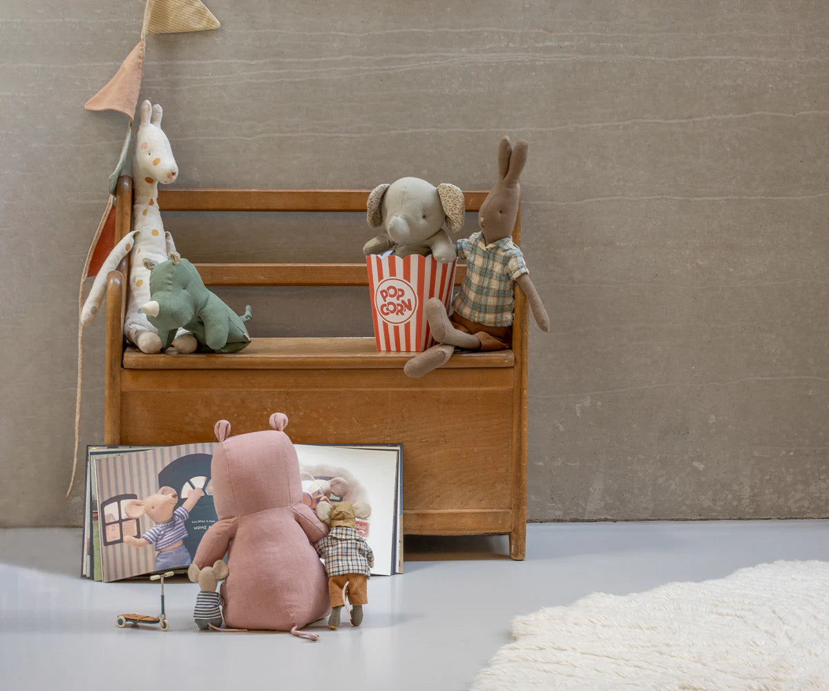 LouiMax the mouse is tired of being a child. Grown-ups have all the fun. A warm and amusing story of wanting something – and then realising what you already have. Our debut storybook has 56 pages with beautiful illustrations based on the original&nbsp;short film.