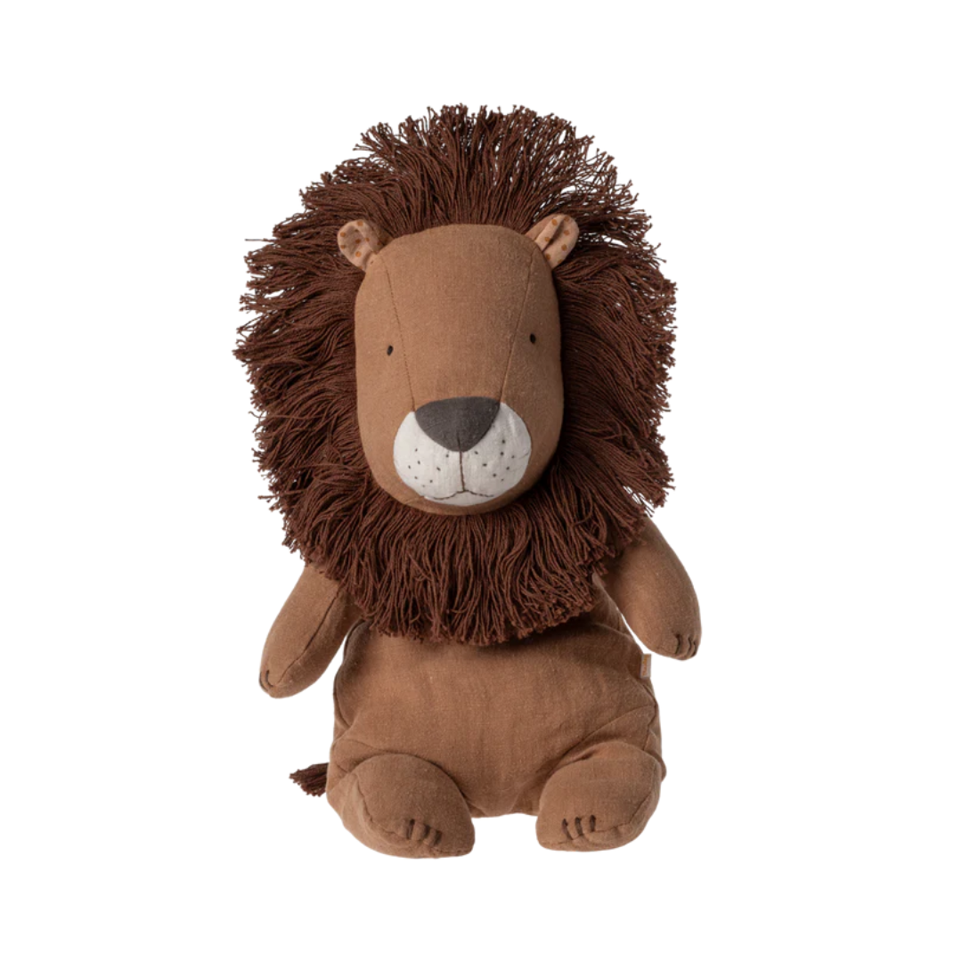 Maileg Safari Friends Lion sitting ready to bring joy and good memories to your little one. 