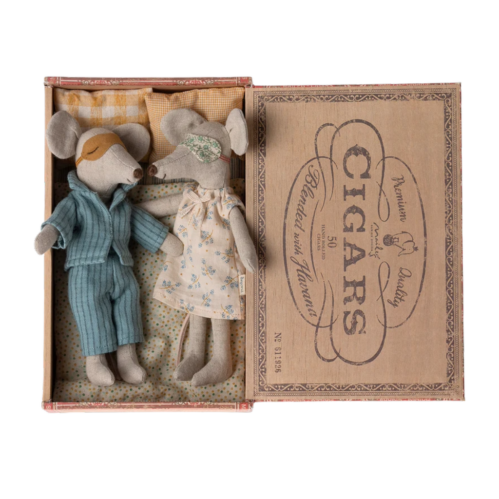 Maileg Mom & Dad Mice in Cigar Box