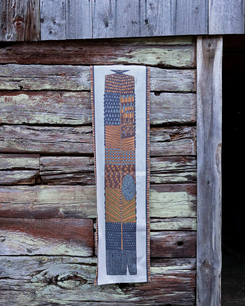 Fish Stig Lindberg table runner orange brown