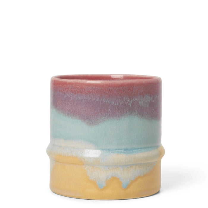 An absolute must-have for a playful yet practical home, this lovely mug is the perfect embodiment of KIMPOP's creative identity and Kähler's ceramic heritage. Perfect for hot or cold beverages, this mug makes the ideal gift for many occasions. Poppery is an excitingly vibrant collection by Kähler and KIMPOP, a Danish design duo comprising Sofie Linde and Joakim Ingversen, two exceptionally exuberant and creative characters in Danish pop culture. The collection is a shift from Scandinavian design norms throu