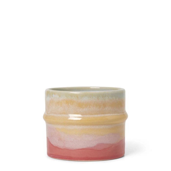 An absolute must-have for a playful yet practical home, this lovely mug is the perfect embodiment of KIMPOP's creative identity and Kähler's ceramic heritage. Perfect for hot or cold beverages, this mug makes the ideal gift for many occasions. Poppery is an excitingly vibrant collection by Kähler and KIMPOP, a Danish design duo comprising Sofie Linde and Joakim Ingversen, two exceptionally exuberant and creative characters in Danish pop culture. The collection is a shift from Scandinavian design norms throu