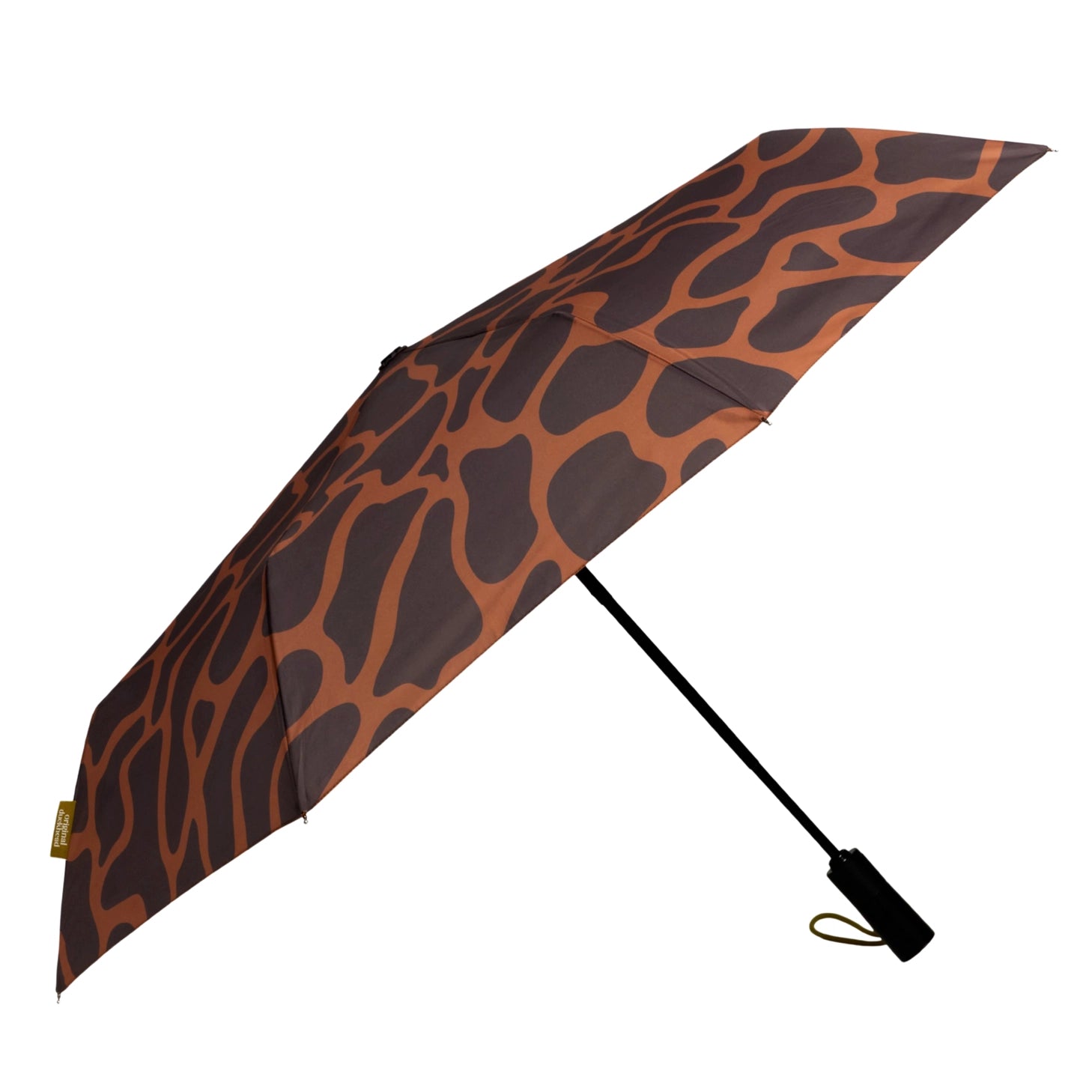 Perfect for: rainy commutes, fall and winter weather, beach trips, summer travel, and holiday shopping. A thoughtful, eco-friendly upgrade from standard umbrellas, The Daily is designed for daily use and built to last.