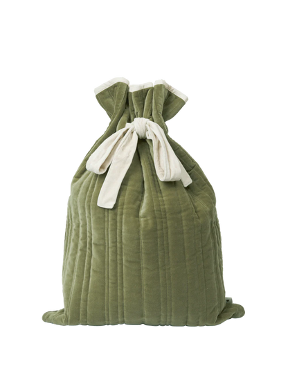 The Vari Quilted Sack is a spacious gift bag with a drawstring pull in soft earthy tones that will elevate your christmas or holiday gift giving or decor. They are found at Huset Shop in Venice Beach a Scandinavian Store. These are Danish holiday decor items