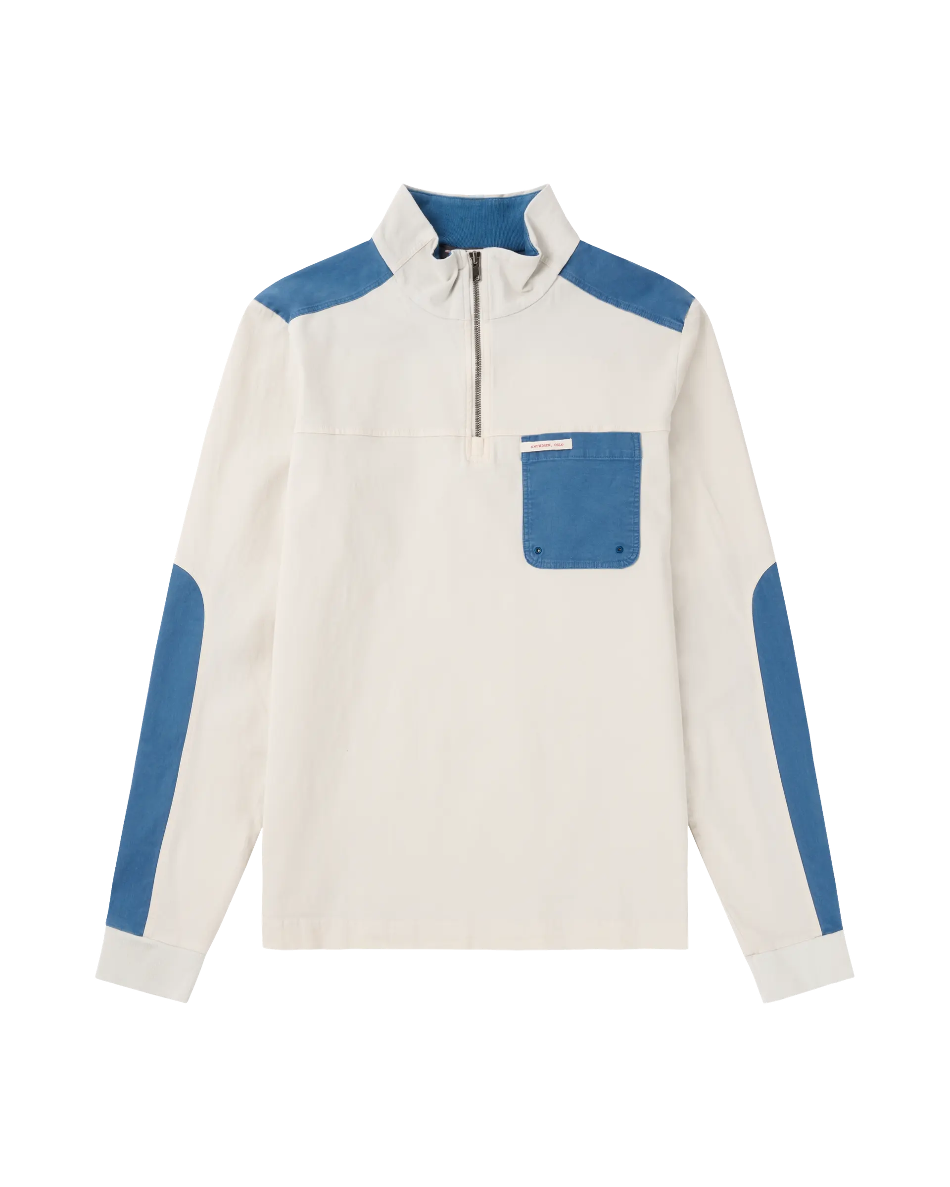 Built for warm‑weather adventures and everyday wear. The Ditch‑hiker Pullover blends natural breathability with easy stretch. Cut from cotton twill with a touch of elastane, it’s pigment‑dyed, enzyme‑washed and brushed for a soft, broken‑in feel that develops a rich patina over time.
Designed in a clean half‑zip silhouette with a regular fit, it features stretch‑twill reinforcement at the shoulders and elbows for durability, a chest patch pocket for small essentials, and elasticated cuffs and hem to seal in