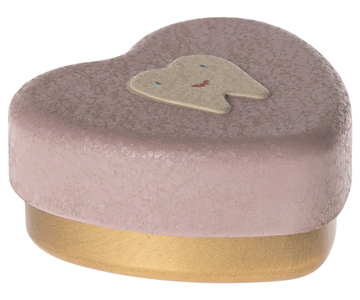 As your child loose their teeth you’ll need a safe place to keep them. This tooth box is the perfect size and will do just that. It has a picture of a smiling tooth on the top and the tin is in the shape of a heart. Losing a baby tooth is the ultimate sign of becoming a big kid and a big event for a kid. This adorable tin is the perfect little container for kids to put their teeth when they fall out! They can leave the tin under their pillow or in a special place in their room and then the tooth fairy can l