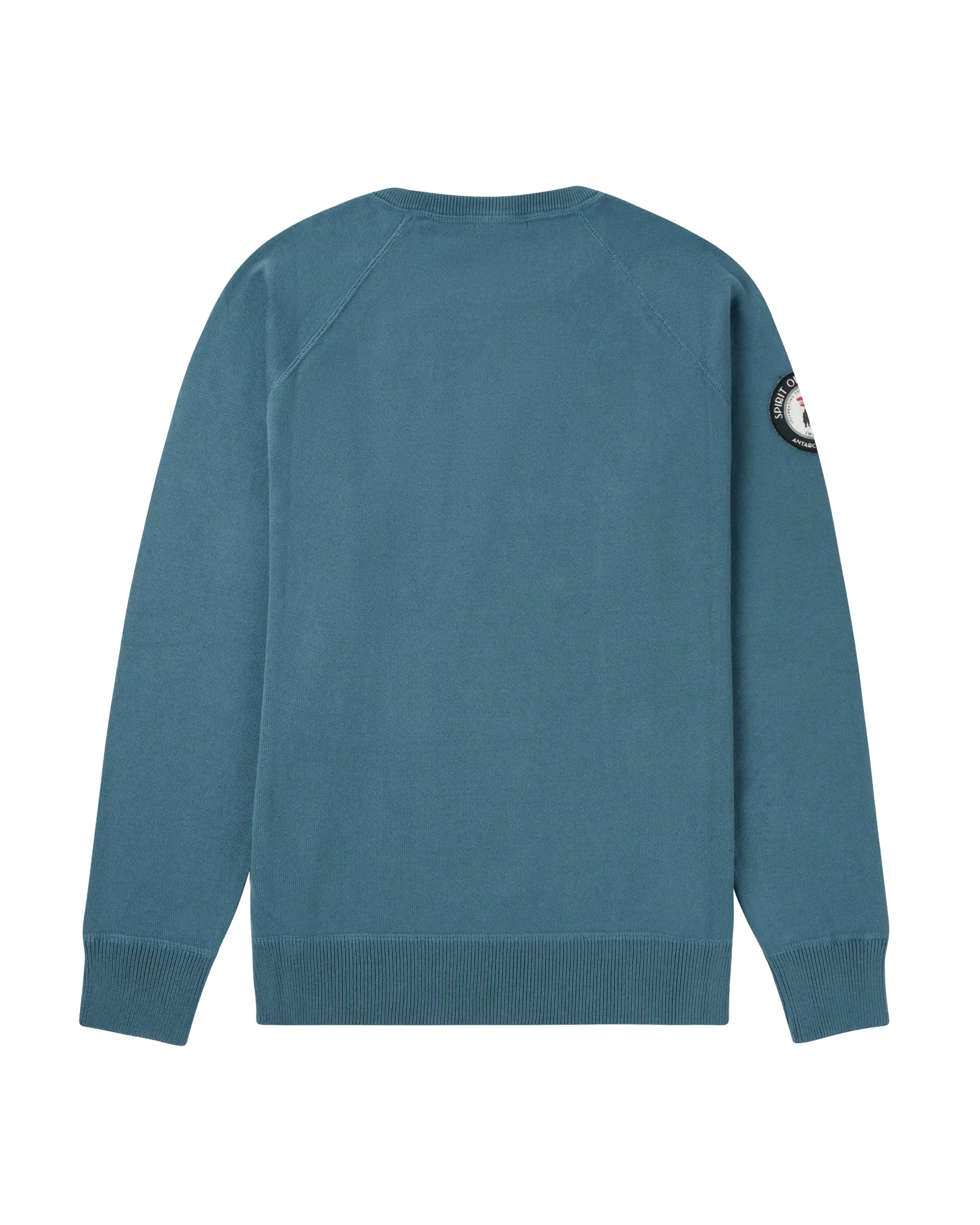Knitted in Italy from long‑staple Egyptian cotton, the Lascar Crew Neck captures the spirit of a classic college jumper. Ribbed cuffs and hem keep the silhouette tidy, while the soft knit make it an easy layer for everyday sport, coastal living or city routines. Finished with the weathered red triangle at the collarbone and the Spirit of Amundsen patch on the sleeve.