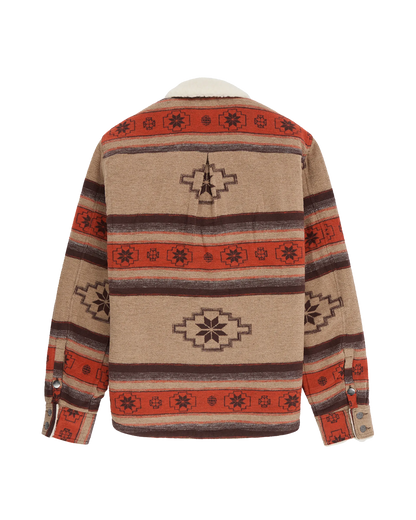 Part of the Fall 2025 Amundsen Sports collection we love the story that this textile tells about Norwegian weaving traditions. Comfortable unisex overshirt crafted from soft double-sided brushed cotton with a cosy wool fleece lining. Features the traditional Norwegian Åkle geometric pattern inspired by Østfold, Roald Amundsen's birthplace. Perfect as a versatile layering piece for autumn adventures.