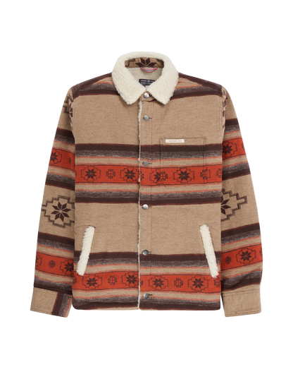 Part of the Fall 2025 Amundsen Sports collection we love the story that this textile tells about Norwegian weaving traditions. Comfortable unisex overshirt crafted from soft double-sided brushed cotton with a cosy wool fleece lining. Features the traditional Norwegian Åkle geometric pattern inspired by Østfold, Roald Amundsen's birthplace. Perfect as a versatile layering piece for autumn adventures. Men's clothing. for women too.