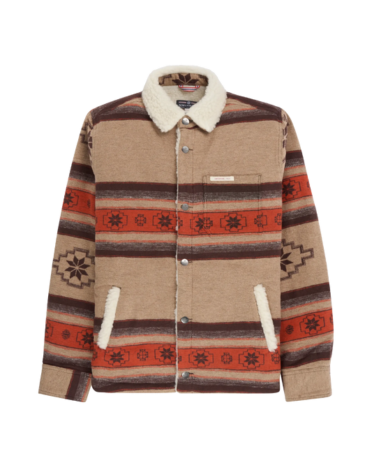 Part of the Fall 2025 Amundsen Sports collection we love the story that this textile tells about Norwegian weaving traditions. Comfortable unisex overshirt crafted from soft double-sided brushed cotton with a cosy wool fleece lining. Features the traditional Norwegian Åkle geometric pattern inspired by Østfold, Roald Amundsen's birthplace. Perfect as a versatile layering piece for autumn adventures. Men's clothing. for women too.