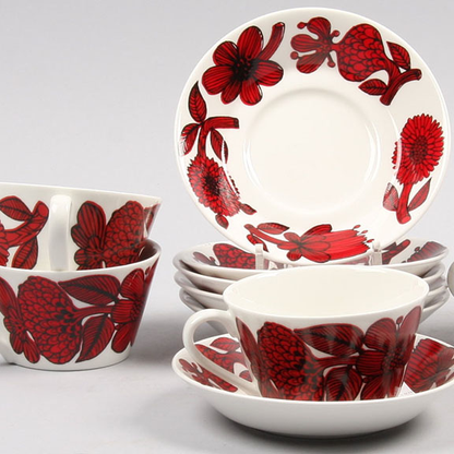 Gustavsberg Red and Blue Aster Fika or Lunch Plates – Huset | Your Gustavsberg Red and Blue Aster Fika or Lunch Plates – Huset | Your