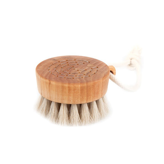 Iris Hantverk Bath Brush Puck, Iris Hantverk, Huset | Modern Scandinavian Design