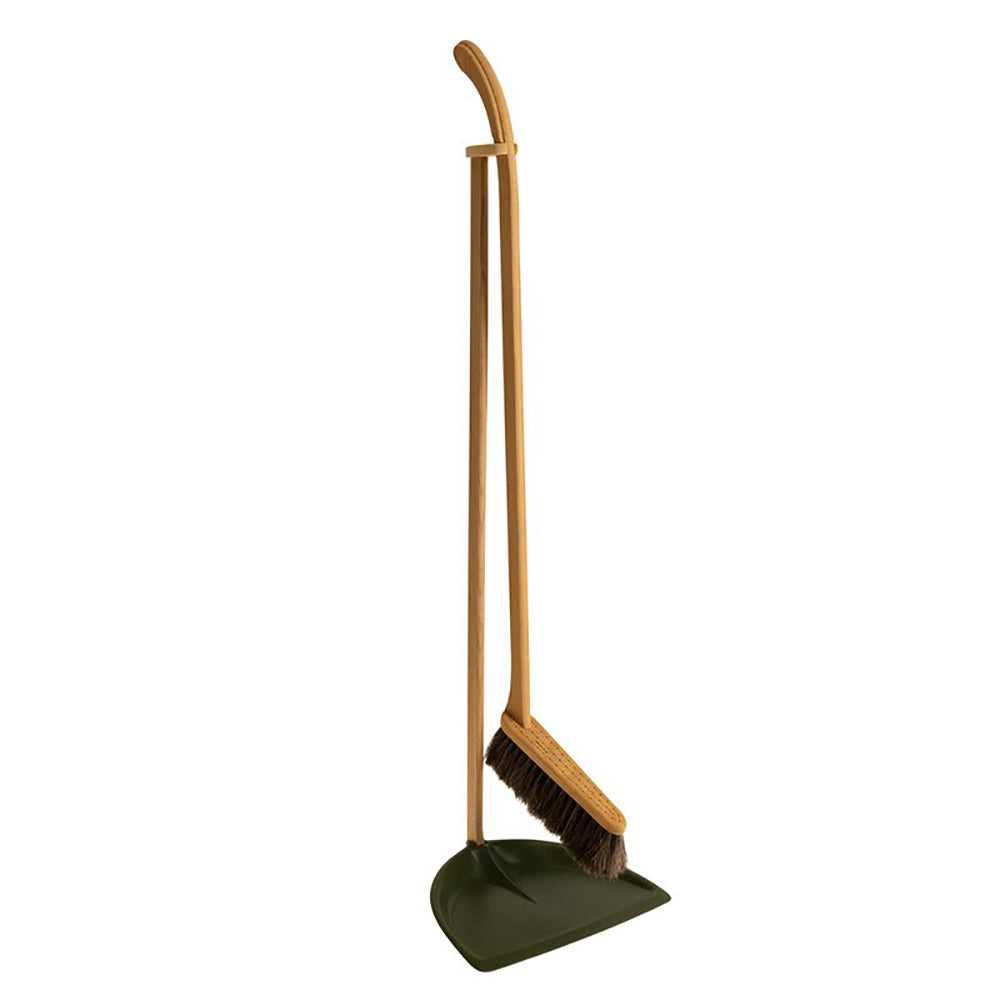 Iris Hantverk Standing Dustpan and Brush Set Huset Your house for modern Scandinavian living