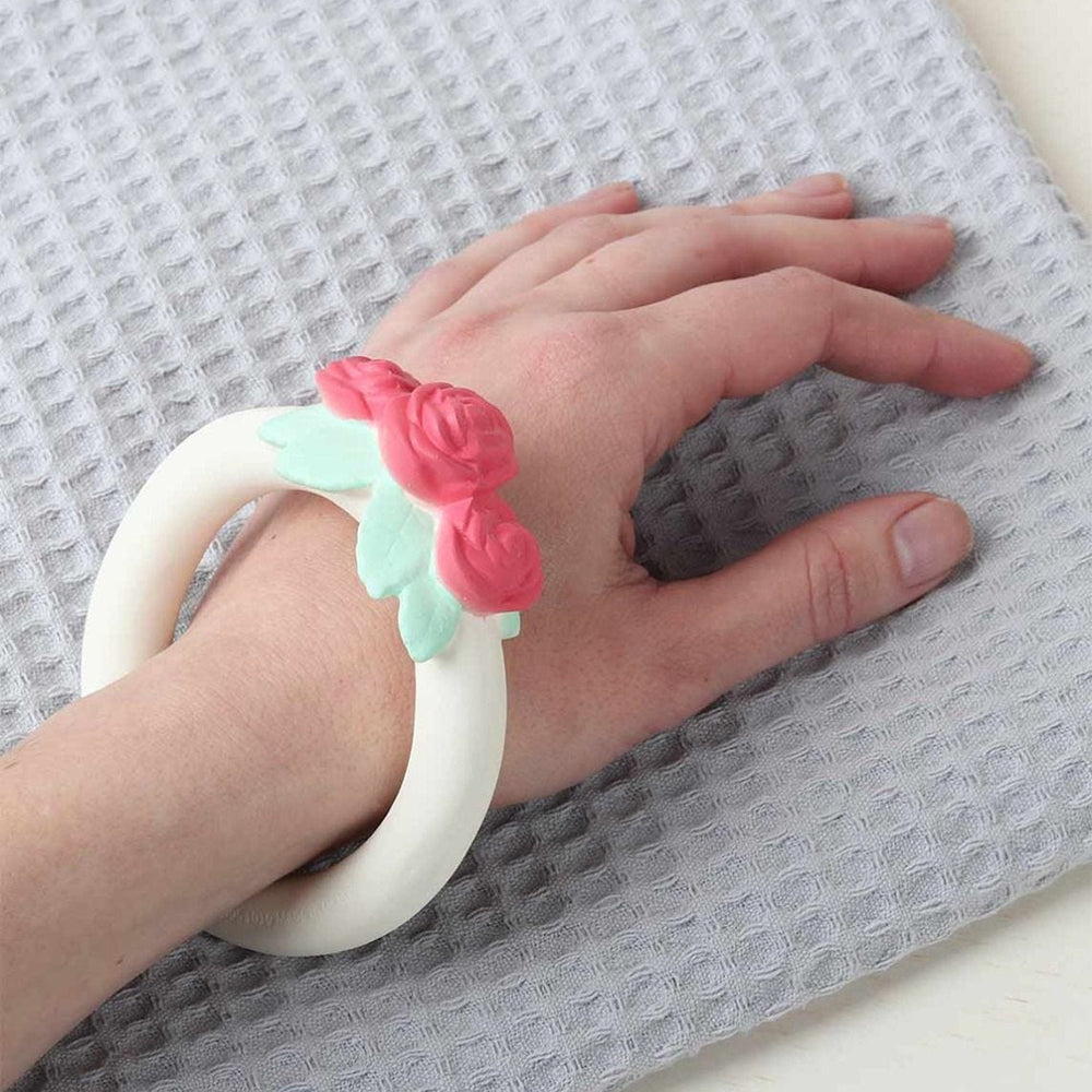 A Little Lovely Ring Teethers